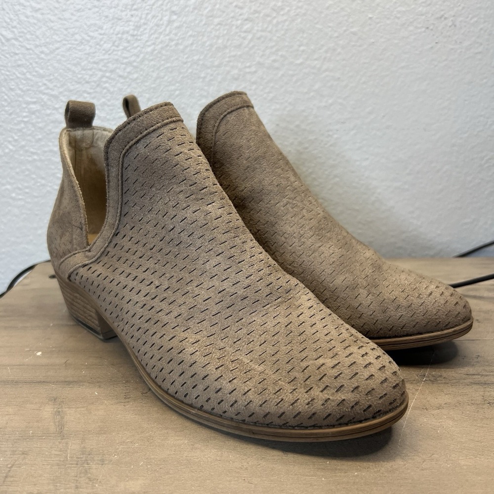 SM Taupe Perforated Ankle Boots‎ Women's Size 7 Block Heel Booties